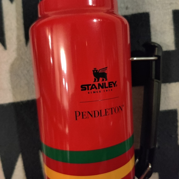 Stanley X Pendleton Thermos - Picture 3 of 4